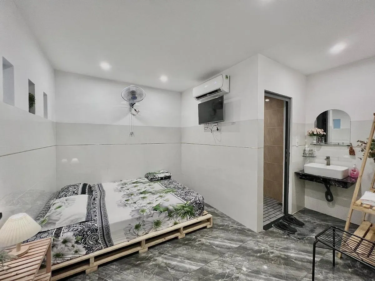 Nha Nghi Izumi Phuong Trang Bed & Breakfast Vung Tau Vietnam